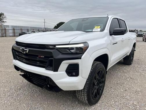 Summit White 2025 Chevrolet Colorado Z71