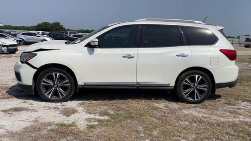 2018 Nissan Pathfinder Platinum