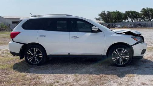 2018 Nissan Pathfinder Platinum