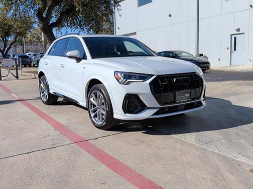 2025 Audi Q3 Premium 45 TFSI S line quattro Tiptronic