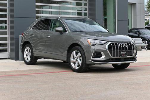 2022 Audi Q3 Premium 40 TFSI quattro Tiptronic