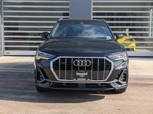2022 Audi Q3 Premium Plus 45 TFSI S line quattro Tiptronic