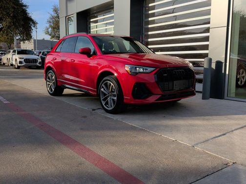 2022 Audi Q3 Premium 45 TFSI S line quattro Tiptronic