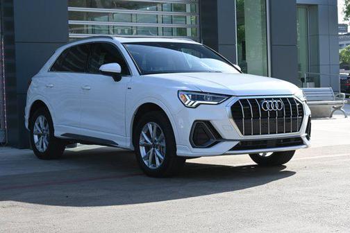 2024 Audi Q3 Premium 45 TFSI S line quattro Tiptronic
