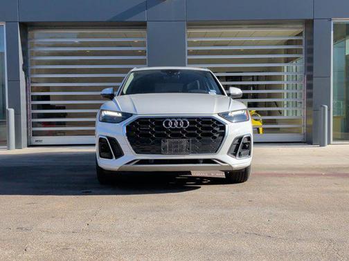 2023 Audi Q5 Premium 45 TFSI S line quattro