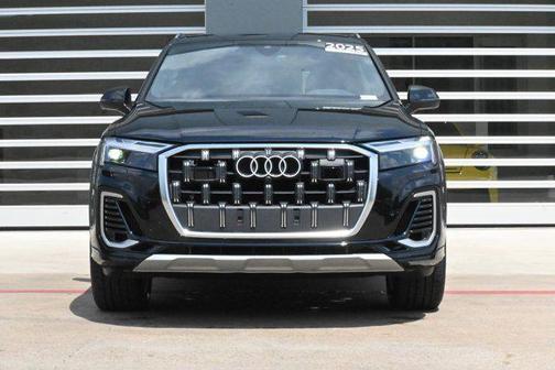 2025 Audi Q7 Premium 55 TFSI quattro Tiptronic