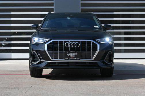 2022 Audi Q3 Premium Plus 45 TFSI S line quattro Tiptronic