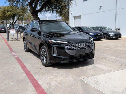 2025 Audi Q5 Premium TFSI quattro S tronic