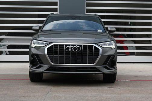 2024 Audi Q3 Premium 45 TFSI S line quattro Tiptronic