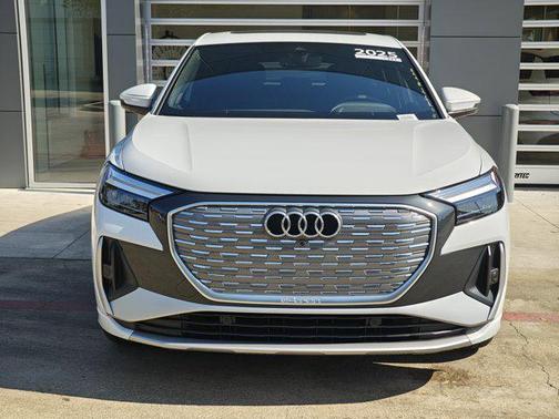 2025 Audi Q4 e-tron Sportback Premium Plus 55 quattro