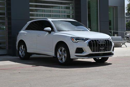 2021 Audi Q3 Premium Plus 40 TFSI quattro Tiptronic