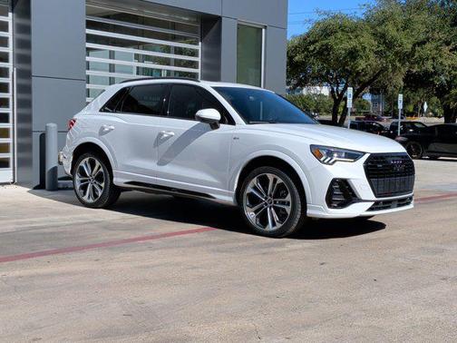 2022 Audi Q3 Premium Plus 45 TFSI S line quattro Tiptronic