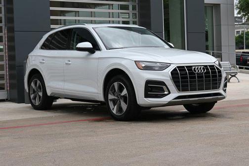 2024 Audi Q5 Premium Plus 40 TFSI quattro S tronic