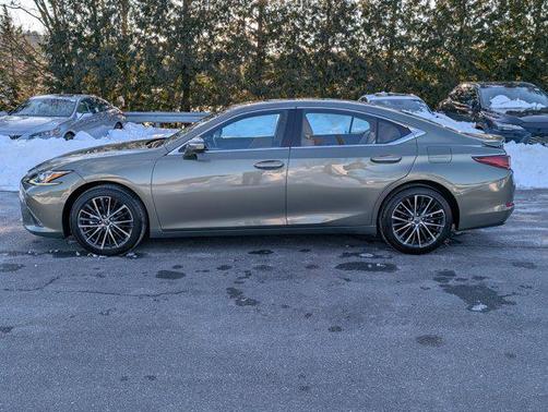2025 Lexus ES 350 Base