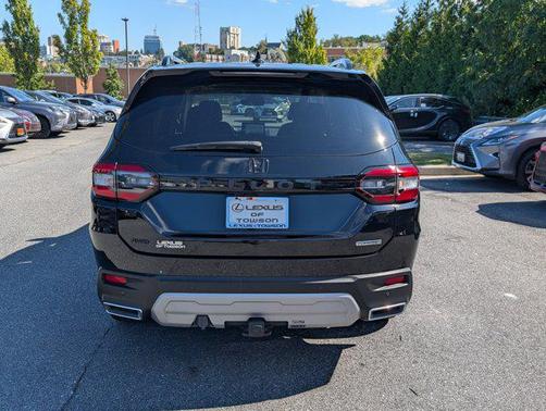 2023 Honda Pilot Touring 8-Passenger