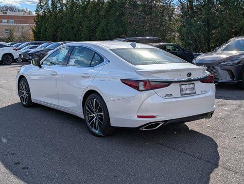 2025 Lexus ES 350 Base