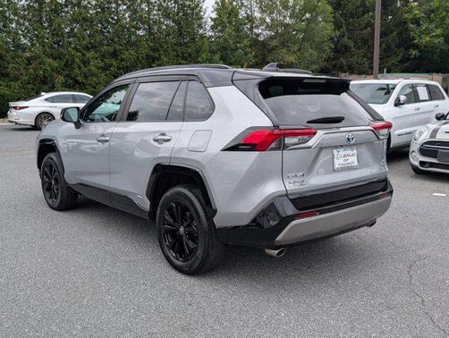 2022 Toyota RAV4 Hybrid SE