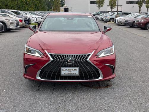 2025 Lexus ES 300h Base