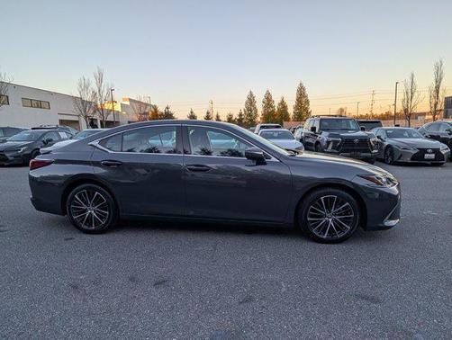 2025 Lexus ES 350 Base