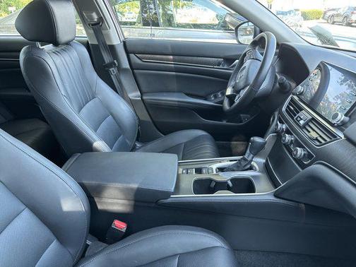 2022 Honda Accord EX-L 1.5T
