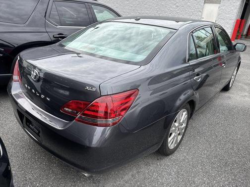 2010 Toyota Avalon XL