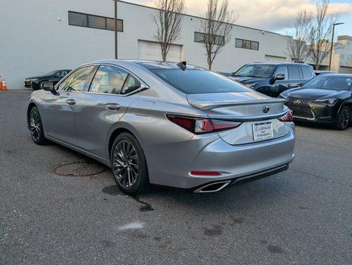 2025 Lexus ES 350 Ultra Luxury