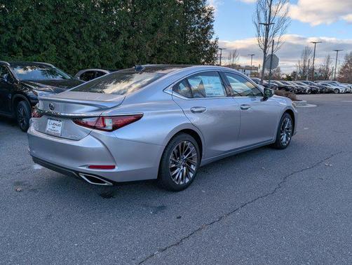 2025 Lexus ES 350 Ultra Luxury