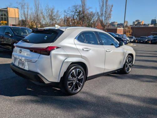 2023 Lexus UX 250h Base
