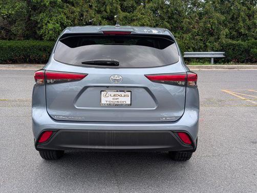2022 Toyota Highlander LE