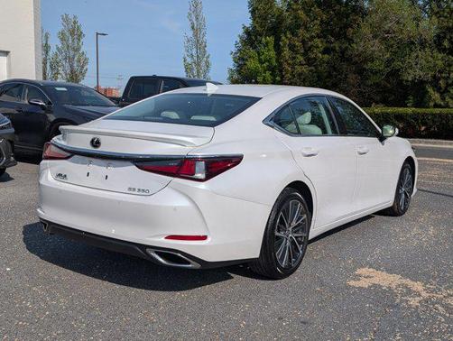 2023 Lexus ES 350 Base