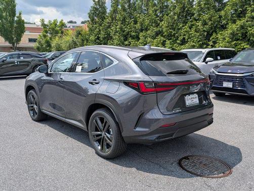 2025 Lexus NX 450h+ Luxury