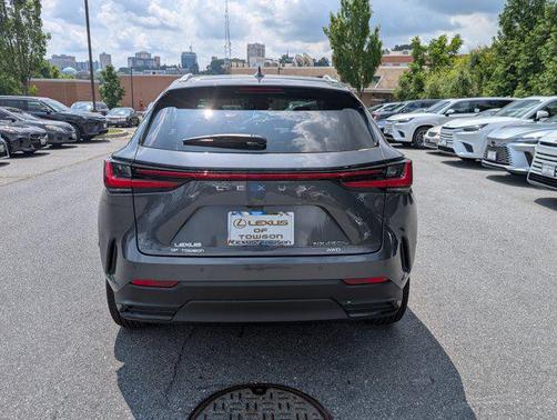 2025 Lexus NX 450h+ Luxury