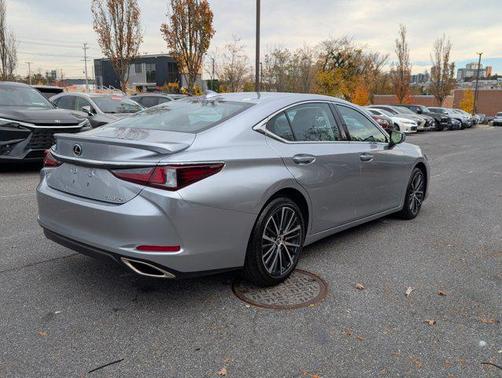 2023 Lexus ES 350 Base