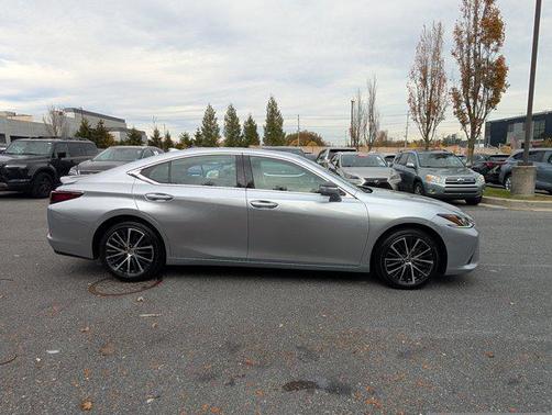 2023 Lexus ES 350 Base