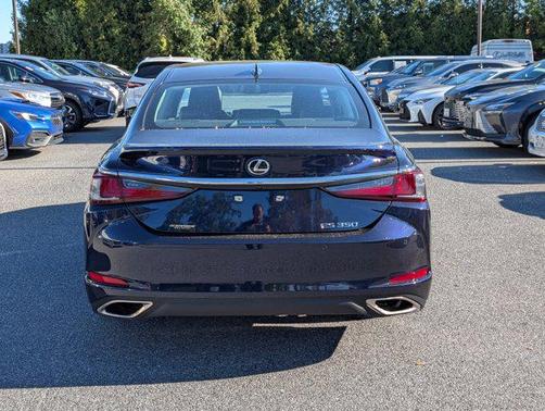 2022 Lexus ES 350 Base