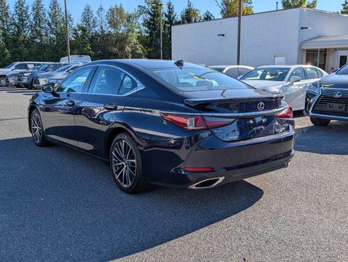 2022 Lexus ES 350 Base