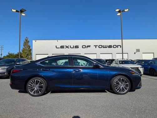 2022 Lexus ES 350 Base