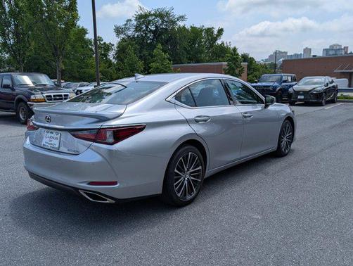 2023 Lexus ES 350 Base