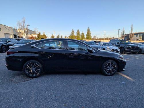 2023 Lexus ES 350 Base