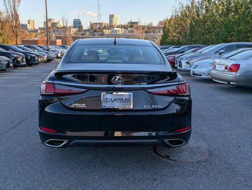 2023 Lexus ES 350 Base