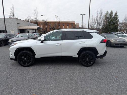 2024 Toyota RAV4 Hybrid SE