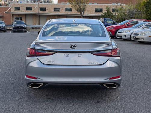 2022 Lexus ES 350 Base