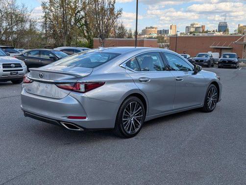 2022 Lexus ES 350 Base