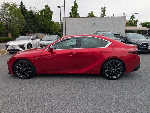 Infrared 2023 Lexus IS 350 Base