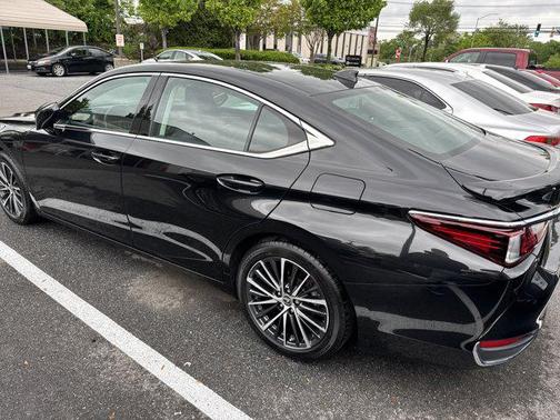 Black Metallic 2024 Lexus ES 300h Base