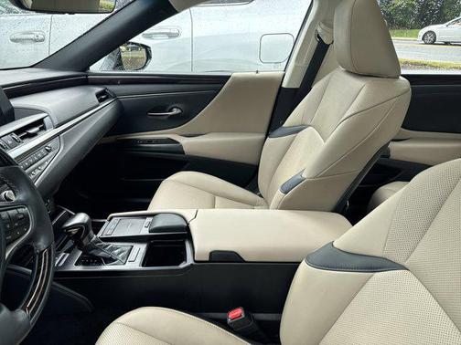 2021 Lexus ES 350 Base