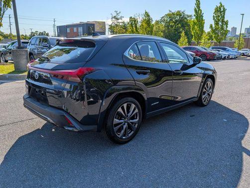 Caviar 2022 Lexus UX 250h F Sport