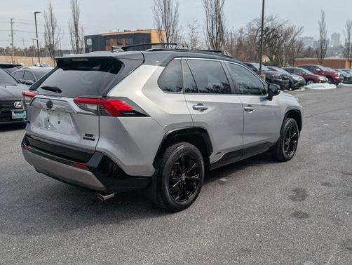2022 Toyota RAV4 Hybrid SE