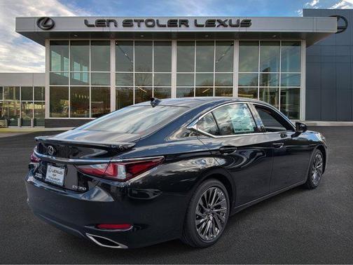 2025 Lexus ES 350 Ultra Luxury