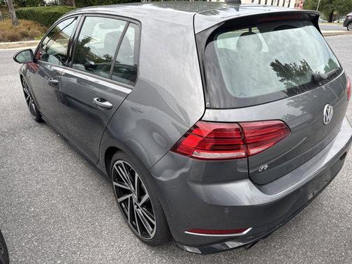 2018 Volkswagen Golf R 2.0T DSG